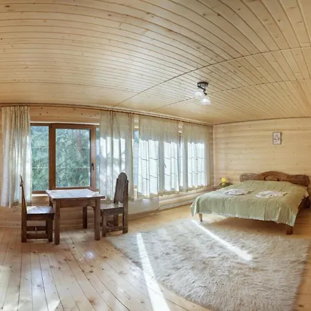 зірка міжгір'я Hotel *